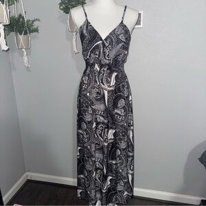 Jon & Anna | Dresses | Jon Anna Womens Maxi Dress Sleeveless Spaghetti  Straps Vneck Black White Sz M | Poshmark